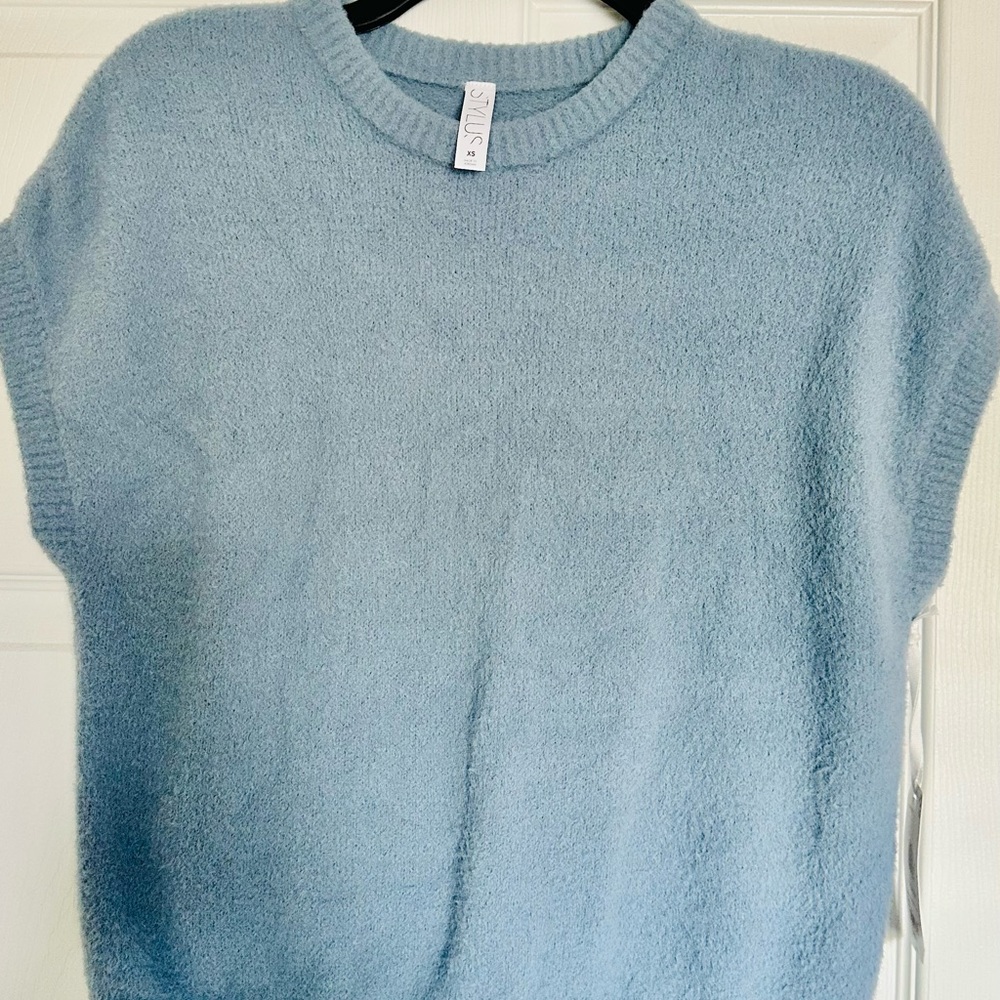New with tag Stylus Soft Blue Sweater xs short sleeve
